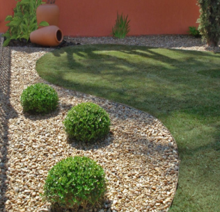 Paisagismo com Pedregulho Decorativo